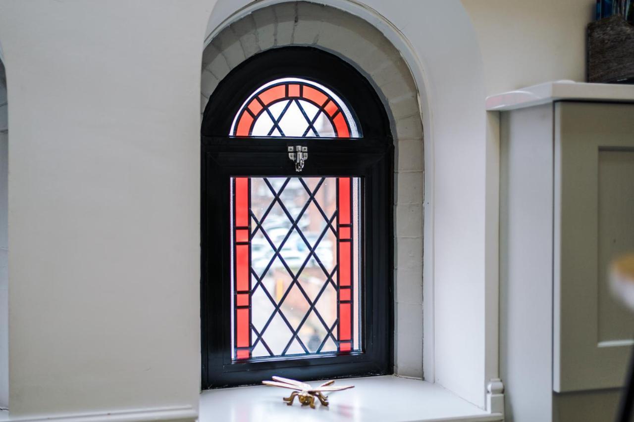 The Old Chapel Apartment Честър Екстериор снимка